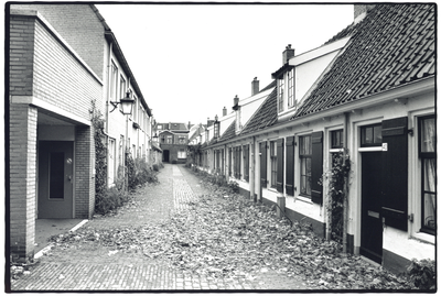 351773 Gezicht in de Tuinstraat te Utrecht.